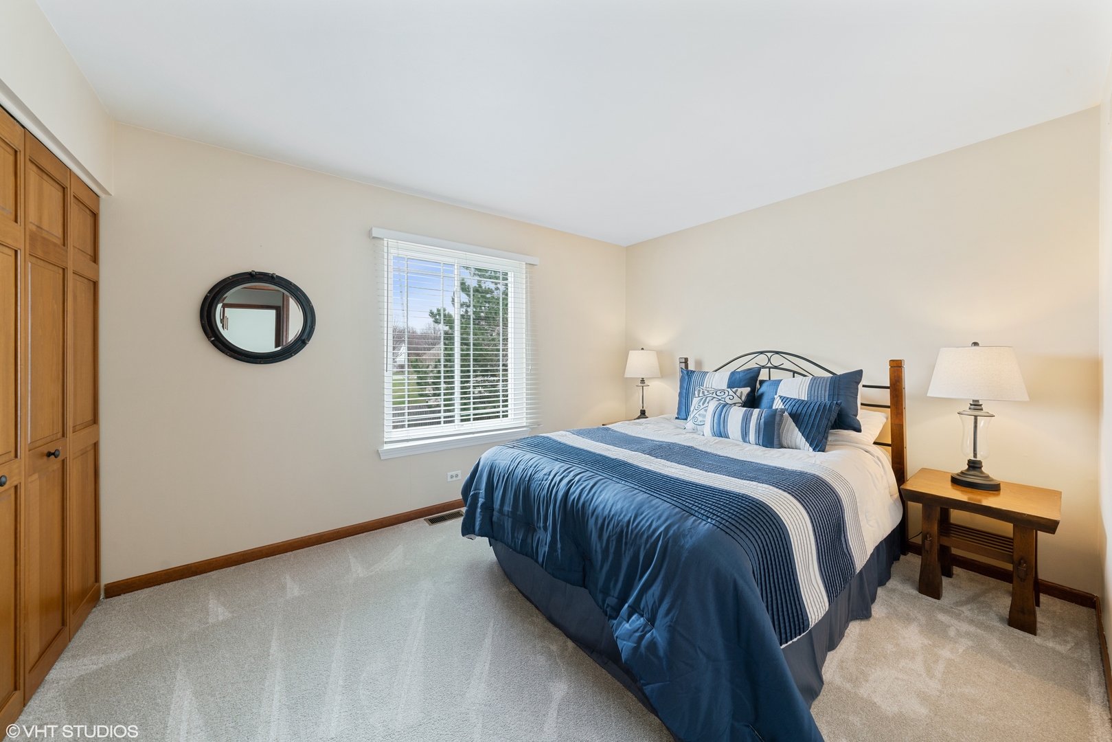 1712 Chalmette Court