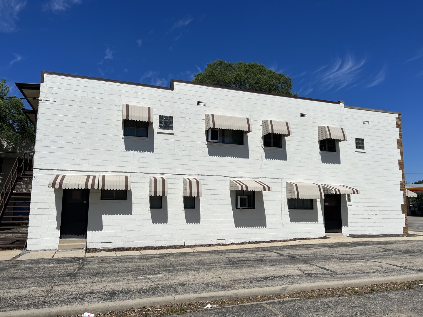 520 E Ogden Avenue