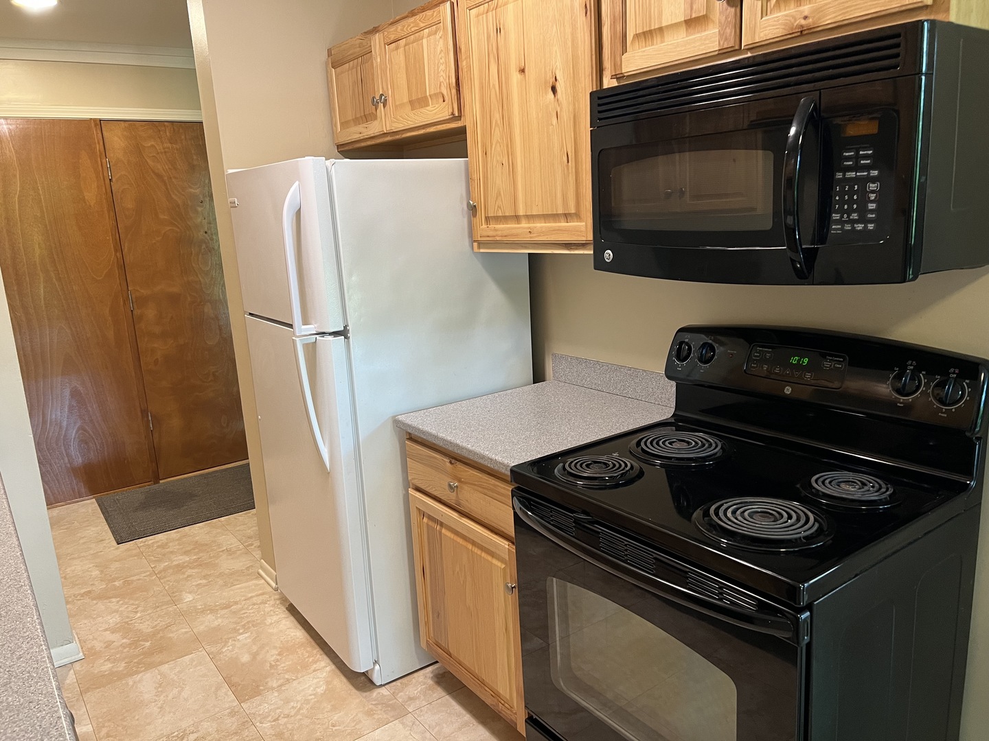 5500 Hillcrest Lane Unit: 1K