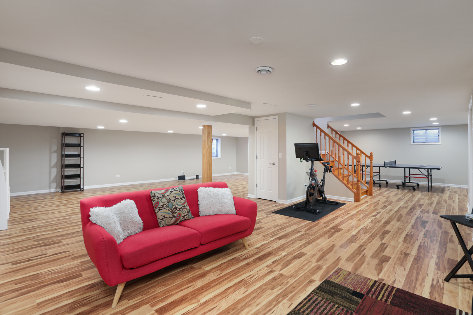 23W250 Hampton Circle