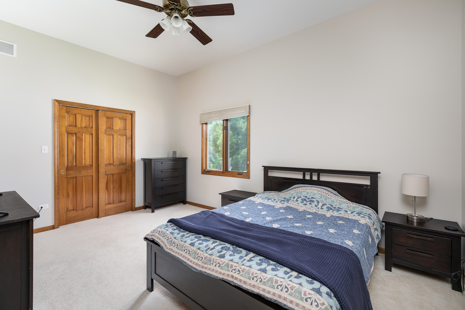 23W250 Hampton Circle