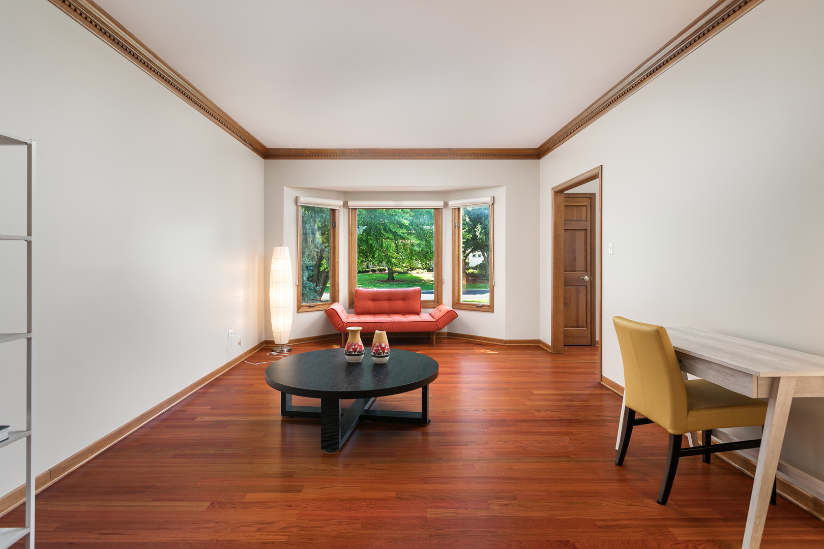 23W250 Hampton Circle