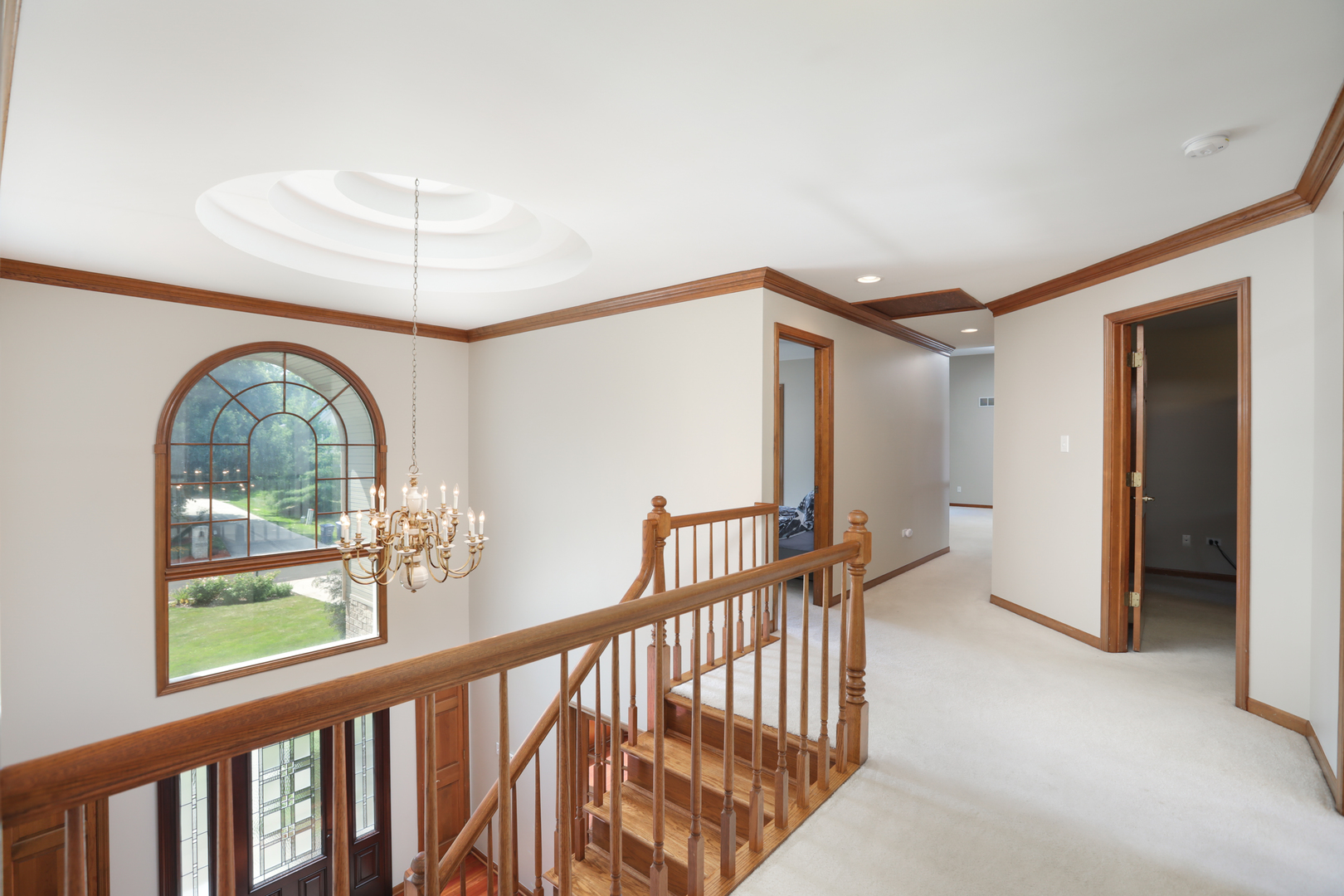 23W250 Hampton Circle