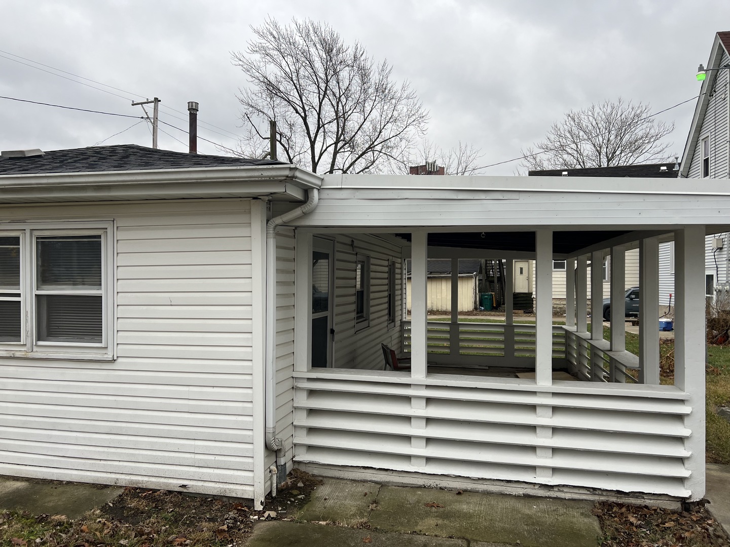 421 1/2 Buell Avenue