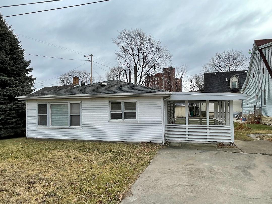 421 1/2 Buell Avenue