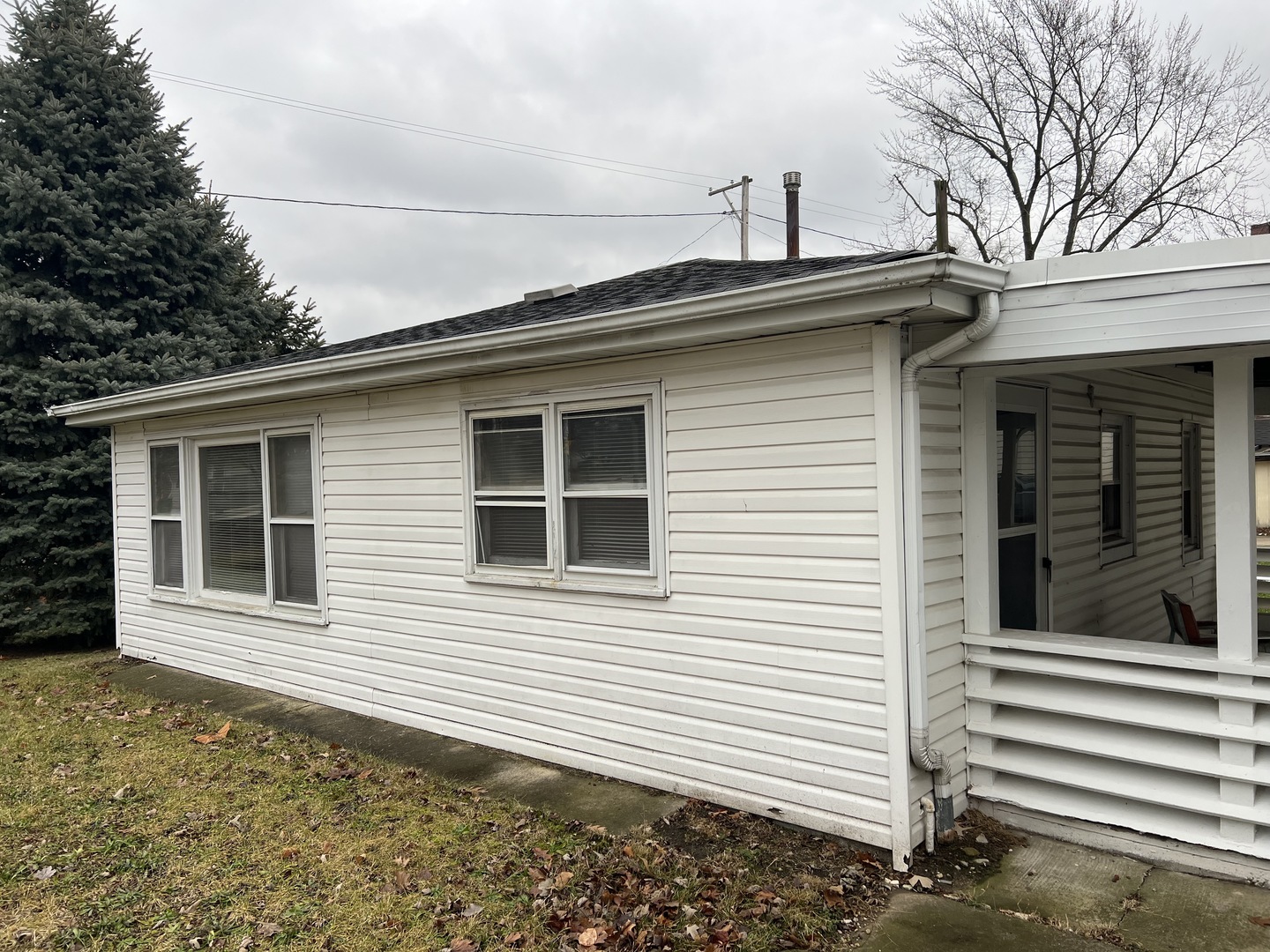 421 1/2 Buell Avenue