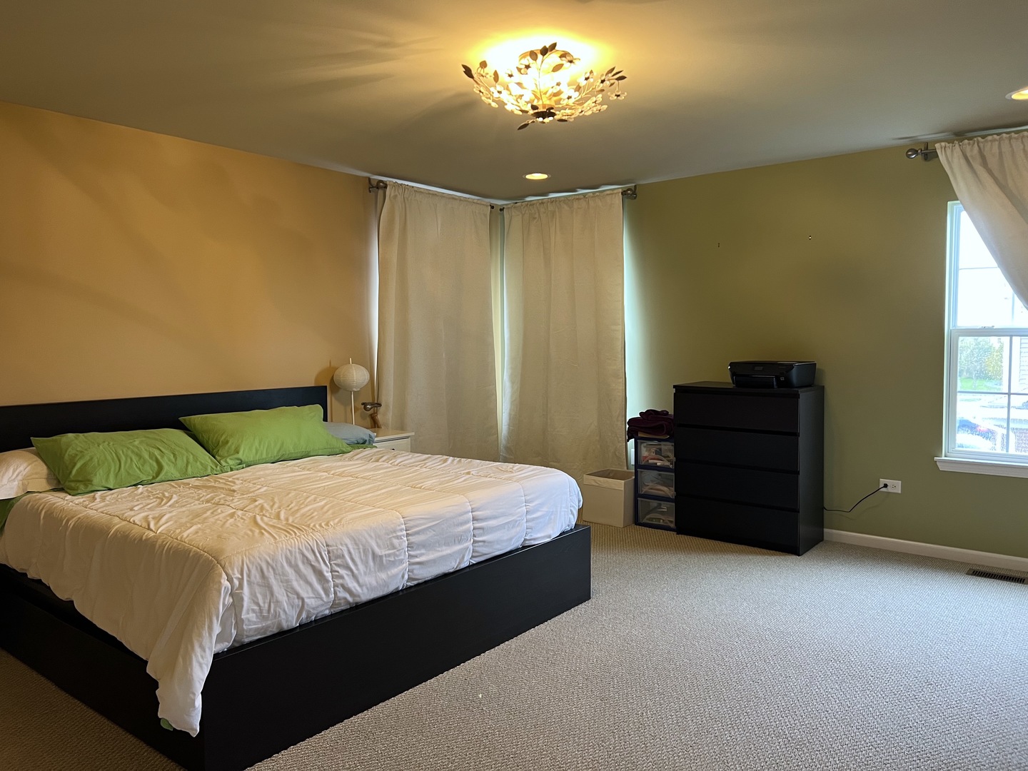 1037 Ravendale Court