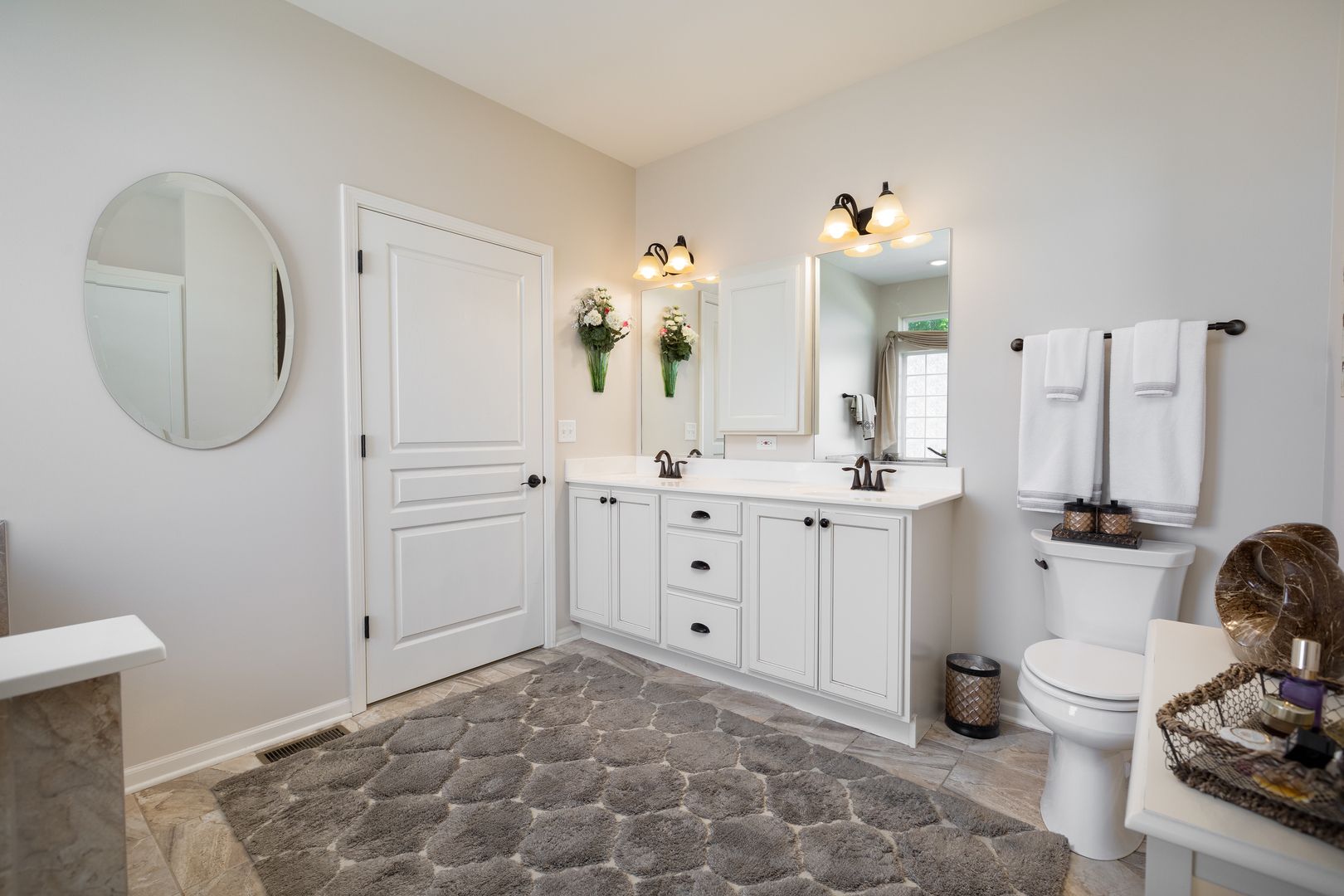 2904 Chevy Chase Lane