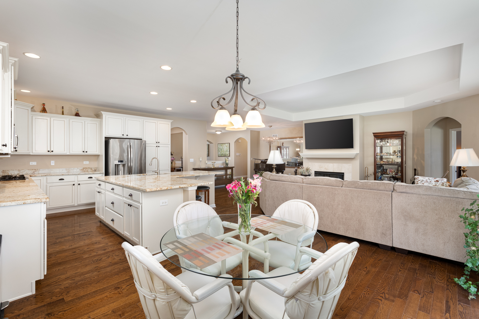 2904 Chevy Chase Lane