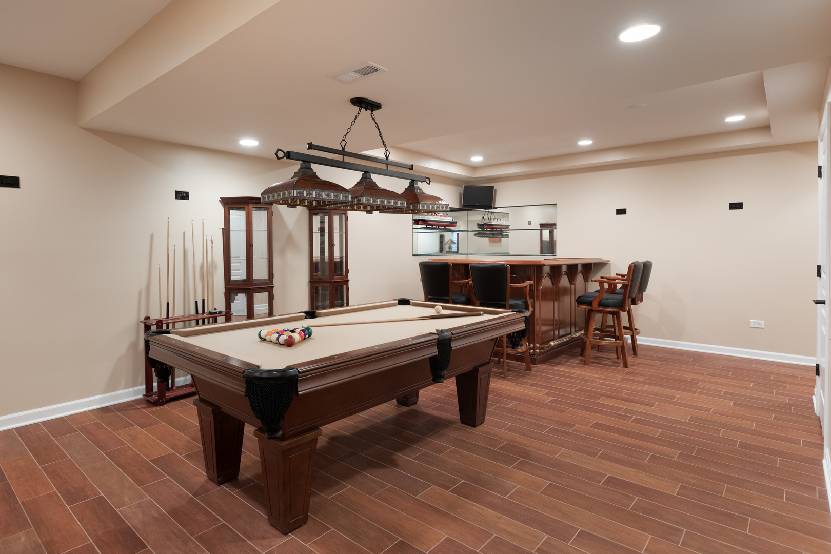 2904 Chevy Chase Lane