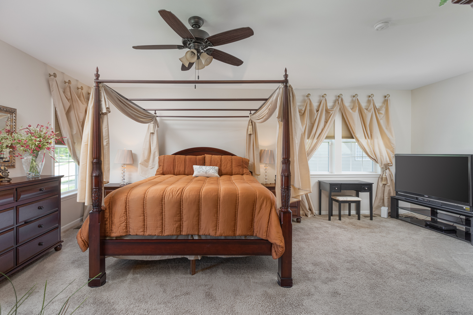 2904 Chevy Chase Lane