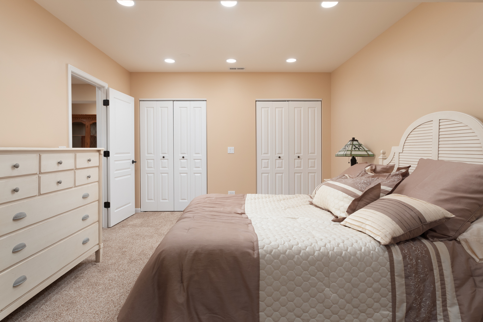 2904 Chevy Chase Lane