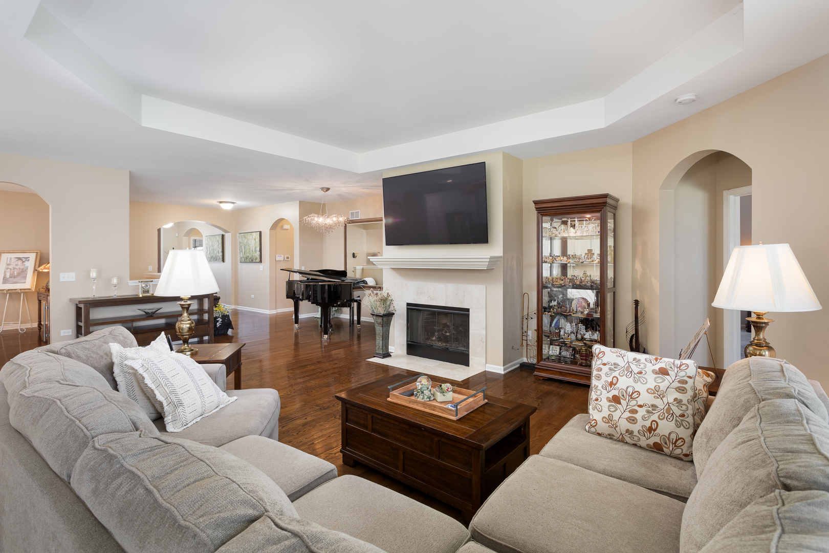 2904 Chevy Chase Lane