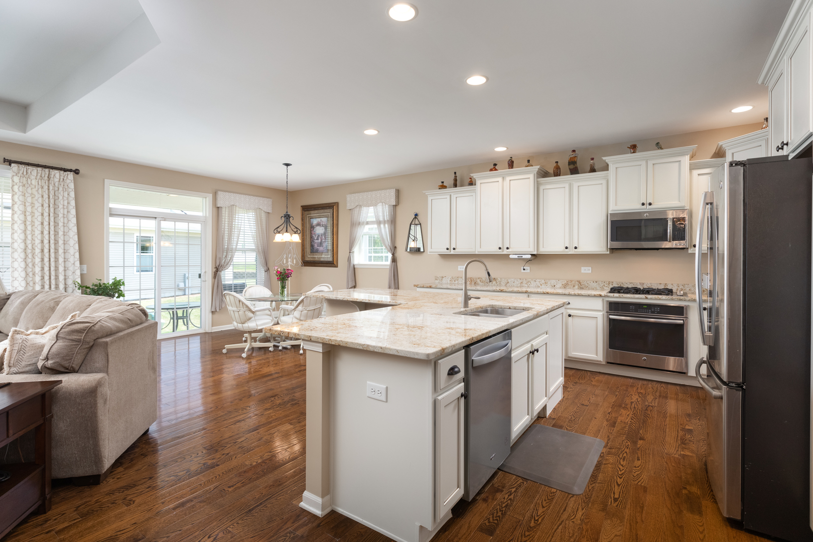 2904 Chevy Chase Lane