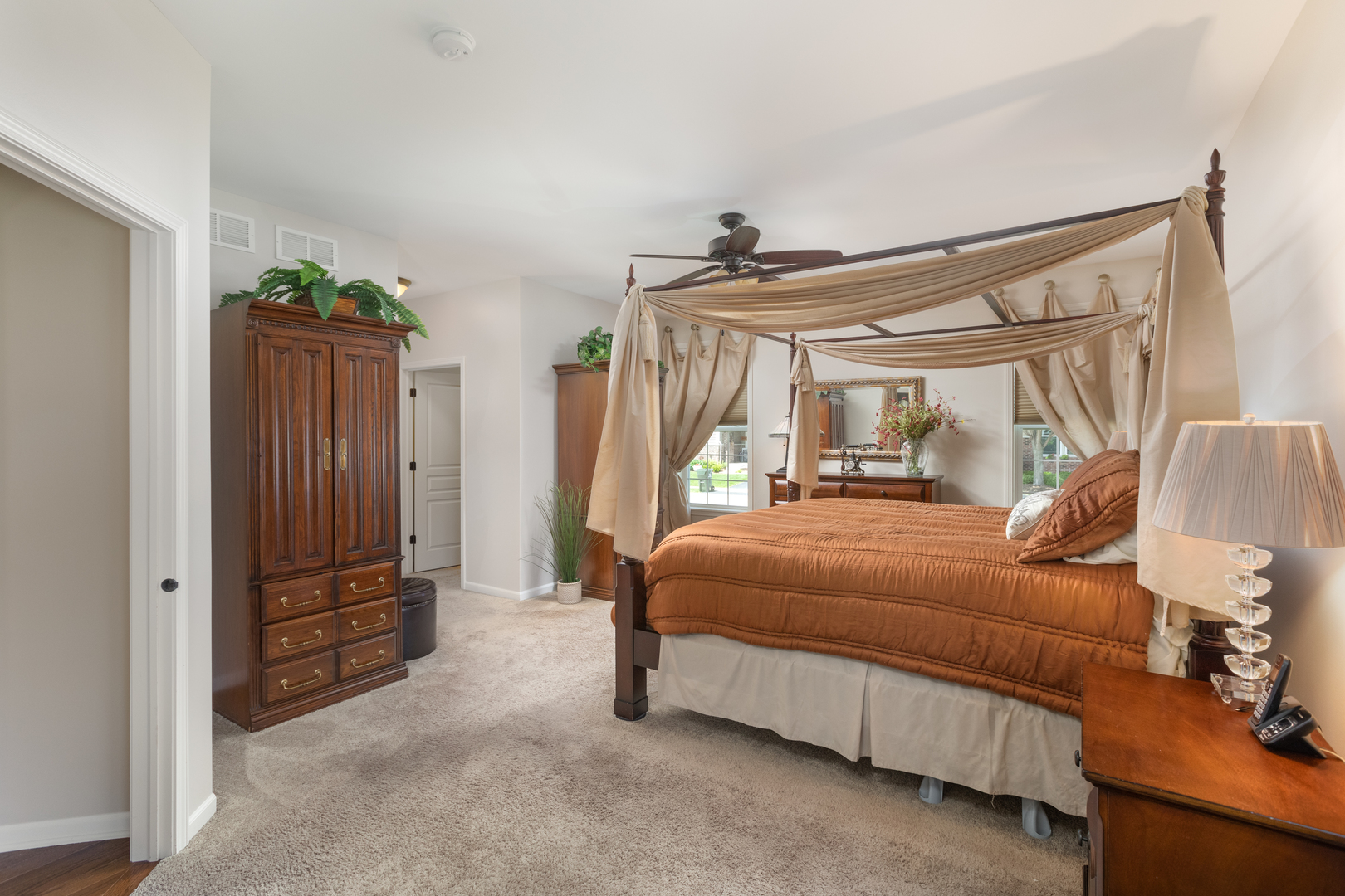 2904 Chevy Chase Lane