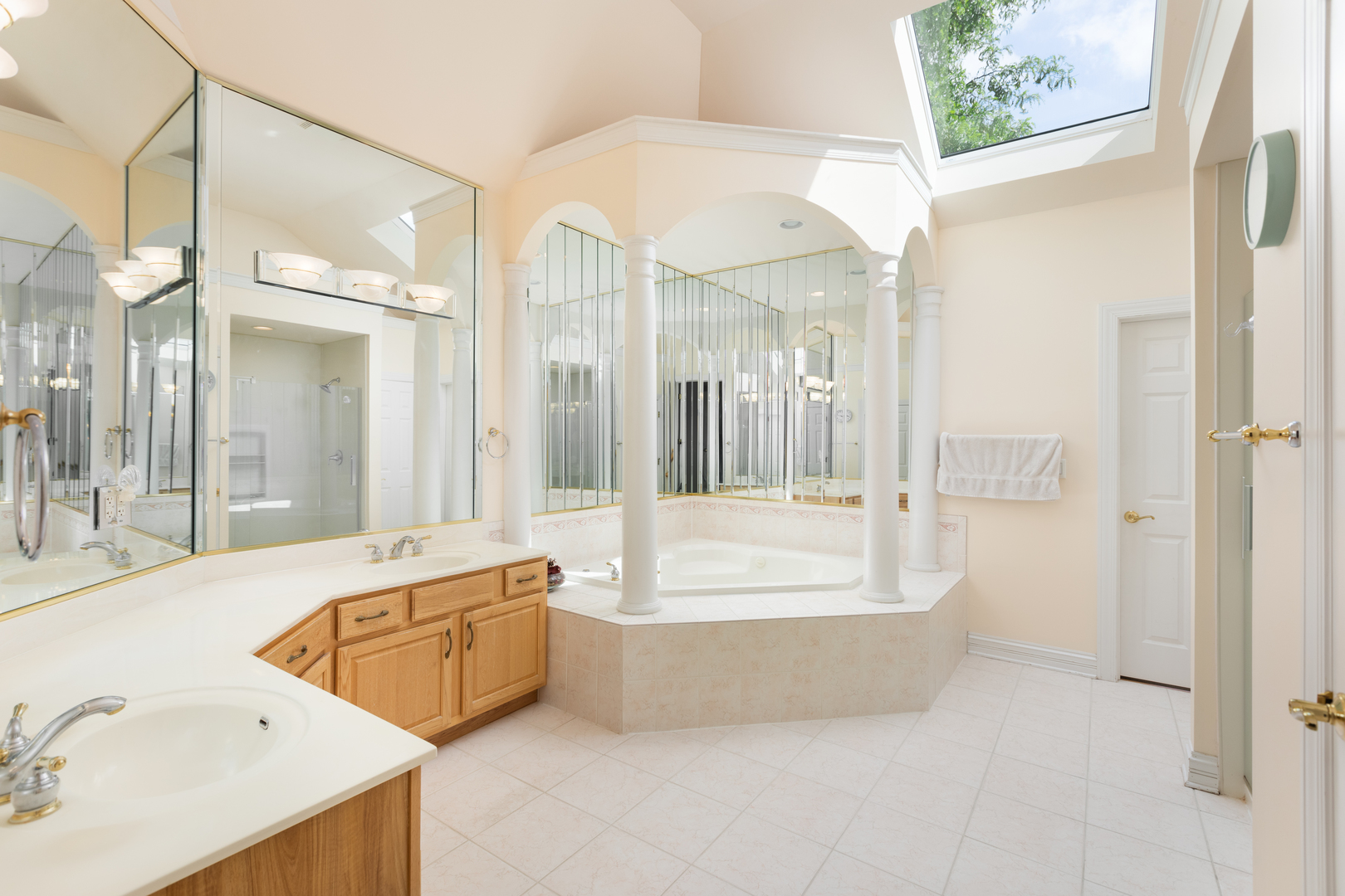 2219 Glouceston Lane