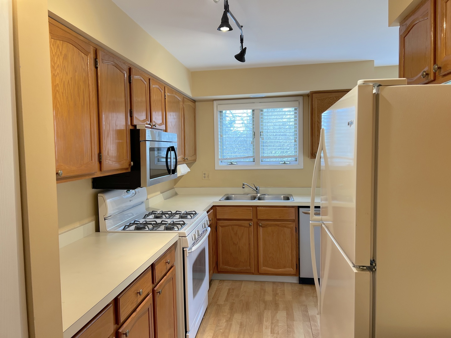 986 West Court Unit: A