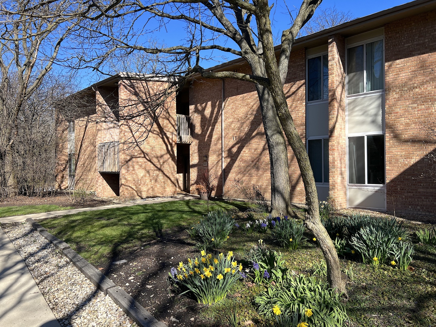 6012 E Lake Drive Unit: 2A