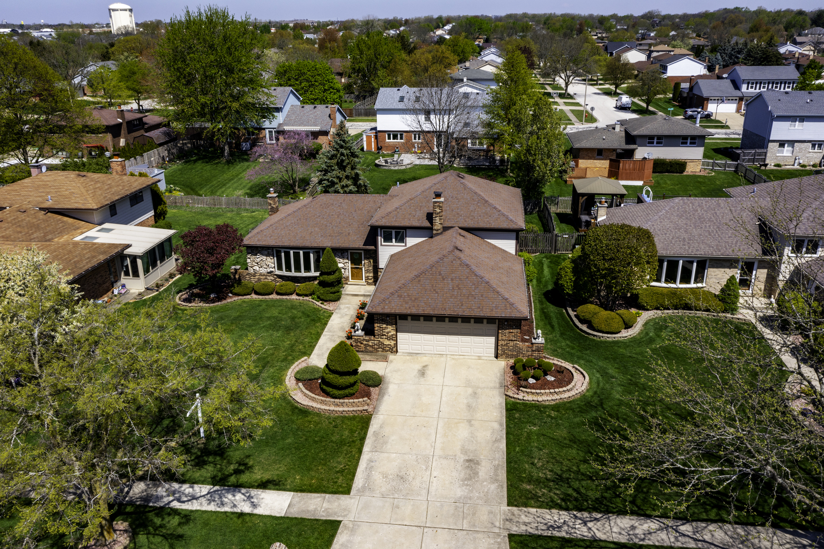 20w518 Elizabeth Drive