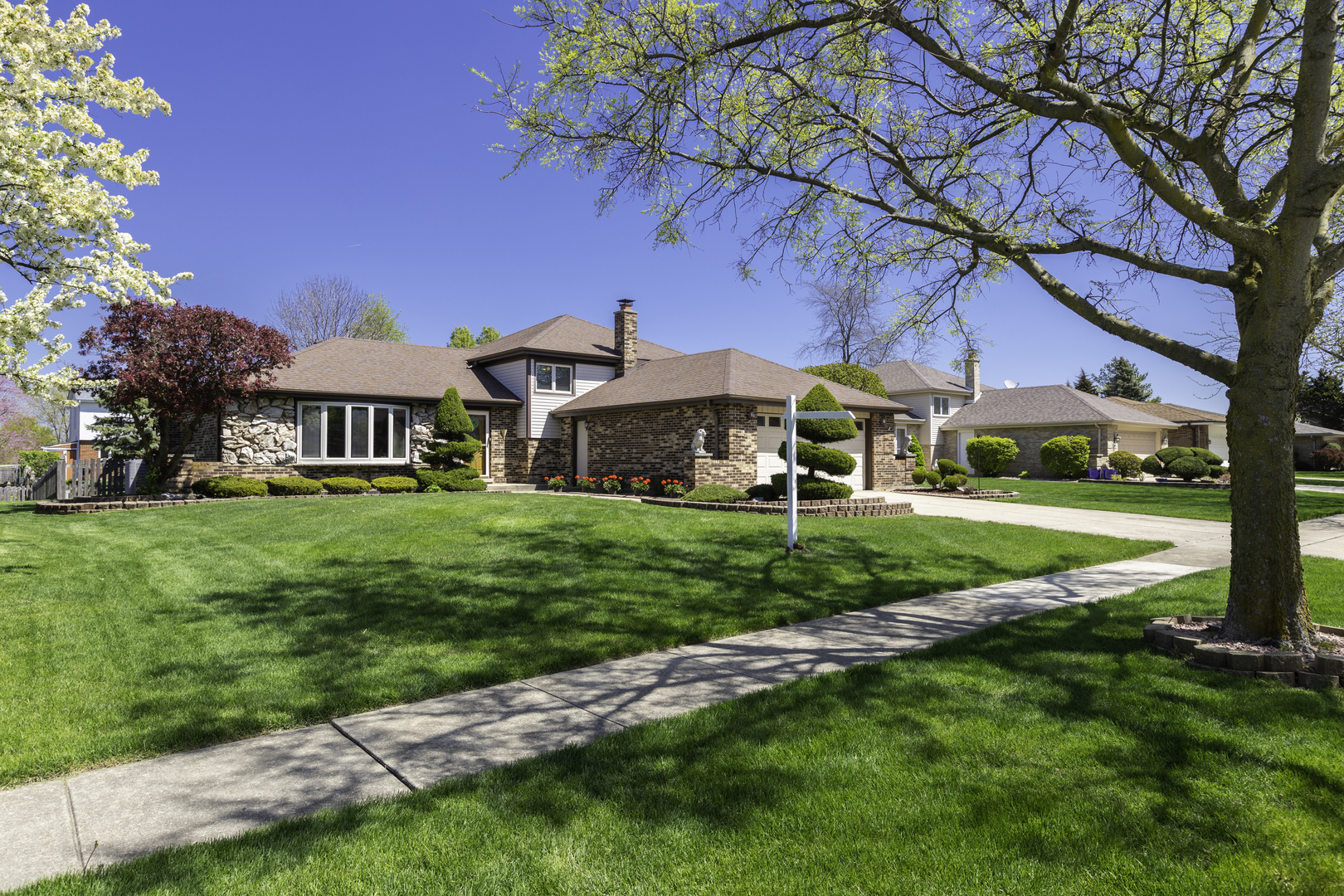 20w518 Elizabeth Drive