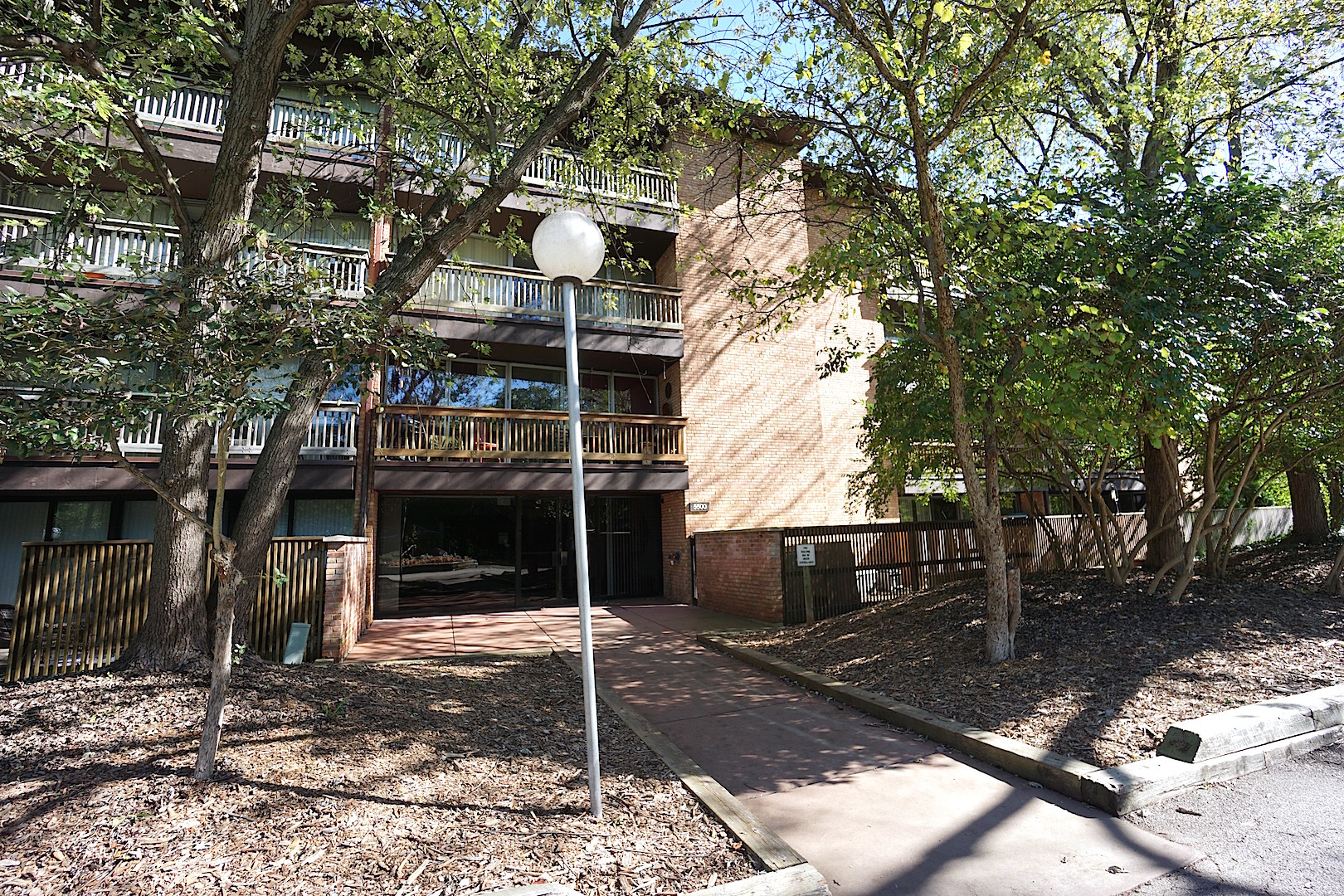 5500 Hillcrest Lane Unit: 1K