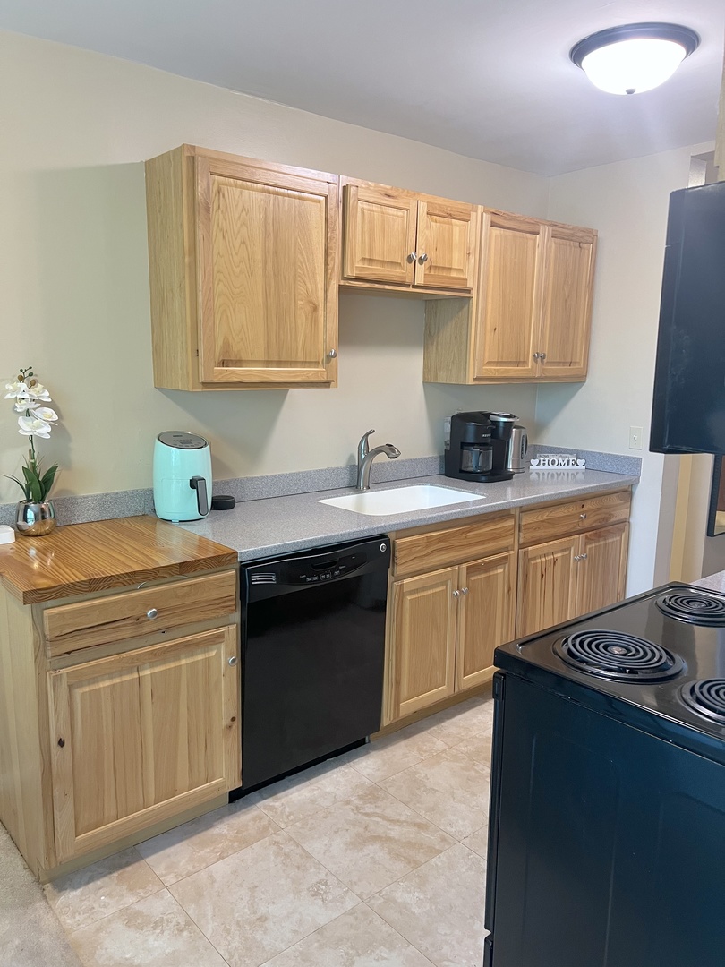 5500 Hillcrest Lane Unit: 1K