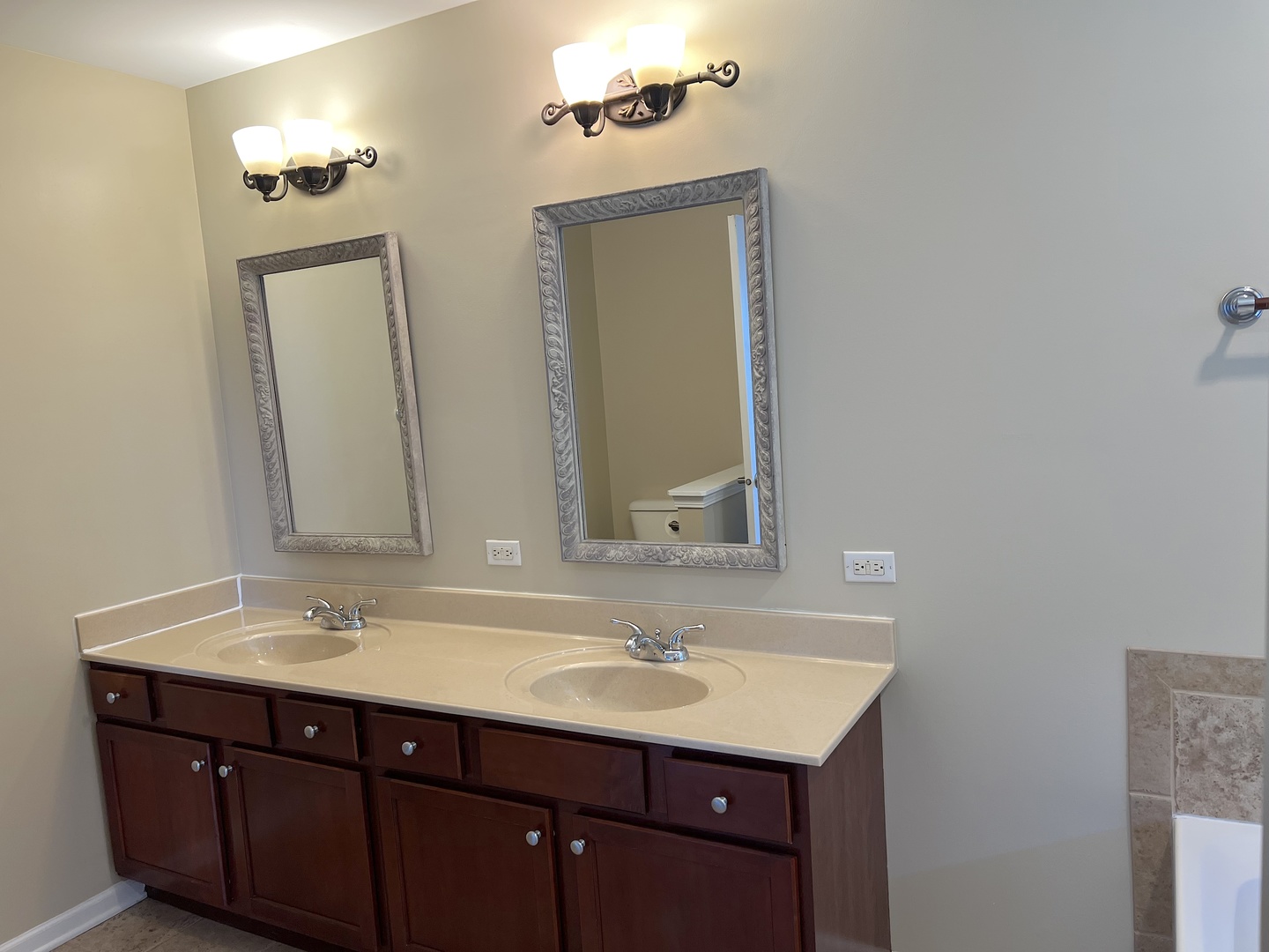 26313 WHISPERING WOODS Circle