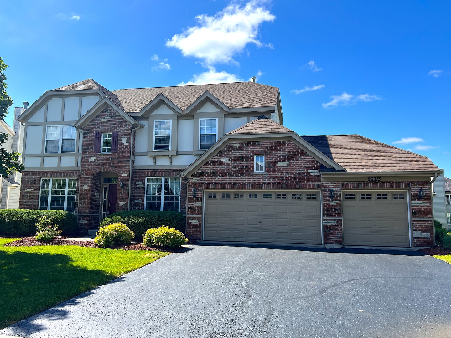 26313 WHISPERING WOODS Circle