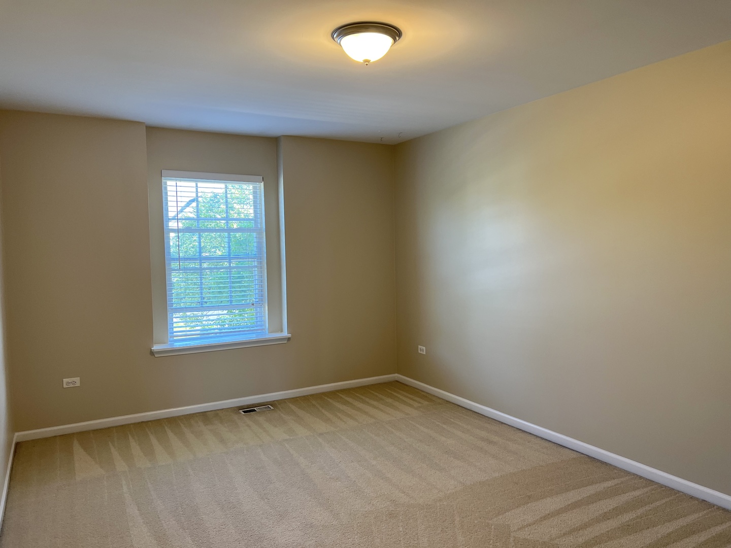 26313 WHISPERING WOODS Circle