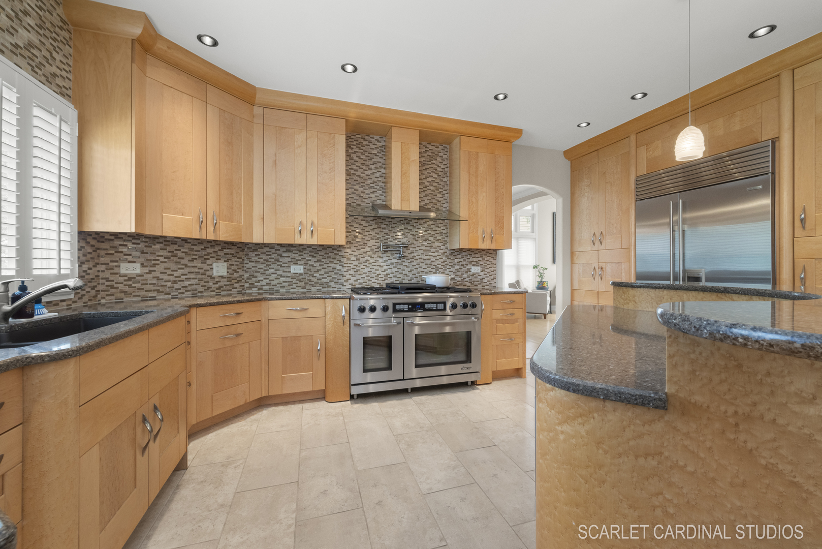 2408 Stoneleigh Court