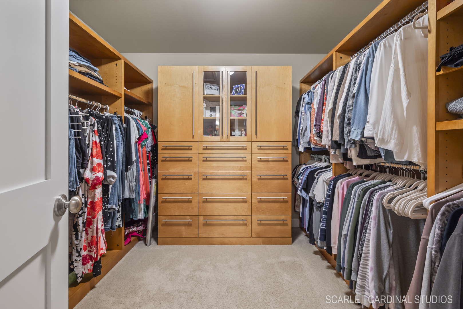 2408 Stoneleigh Court