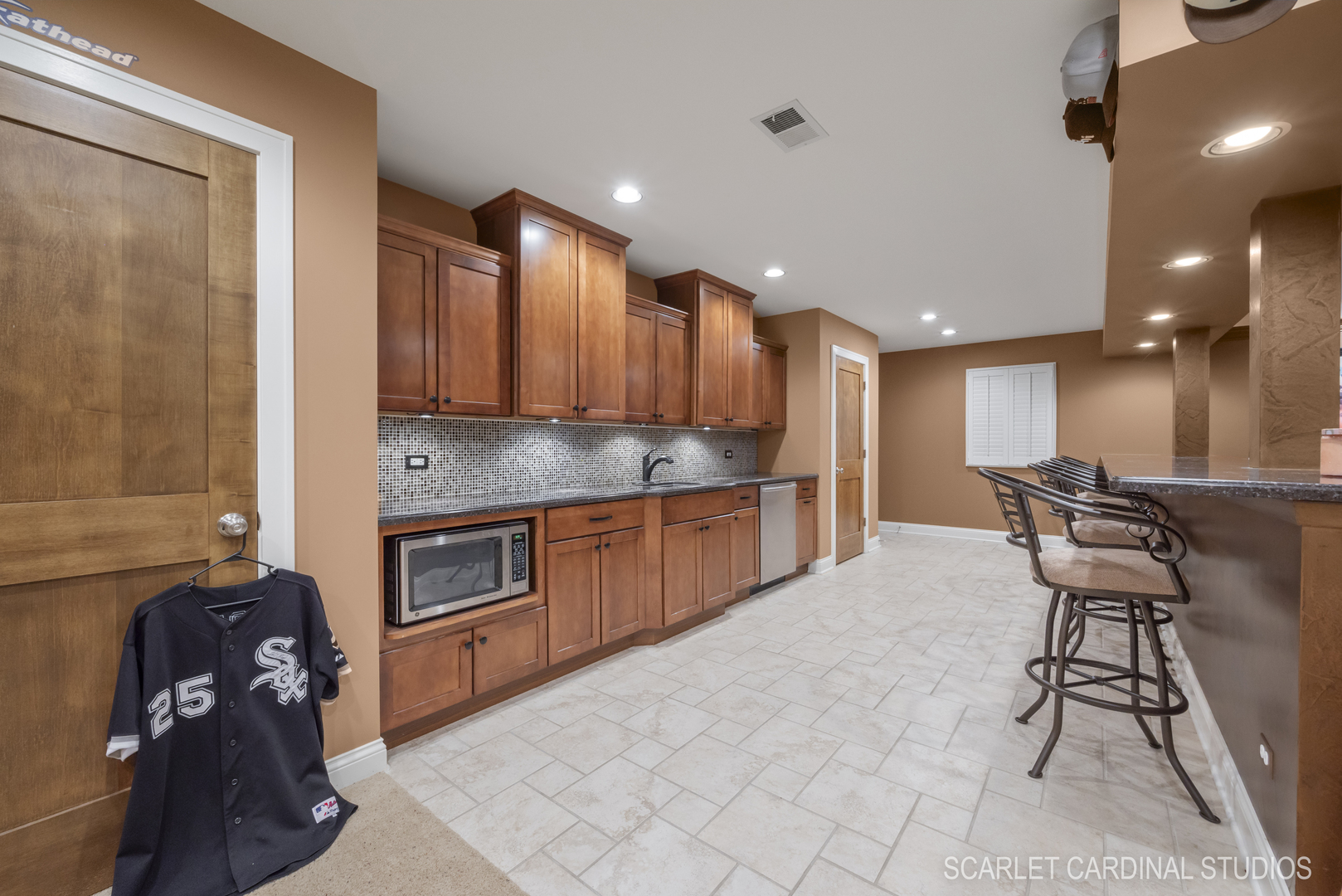 2408 Stoneleigh Court
