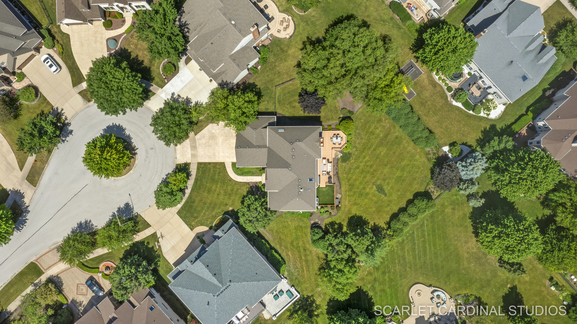 2408 Stoneleigh Court