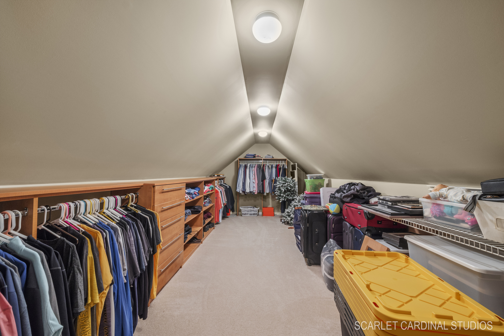 2408 Stoneleigh Court