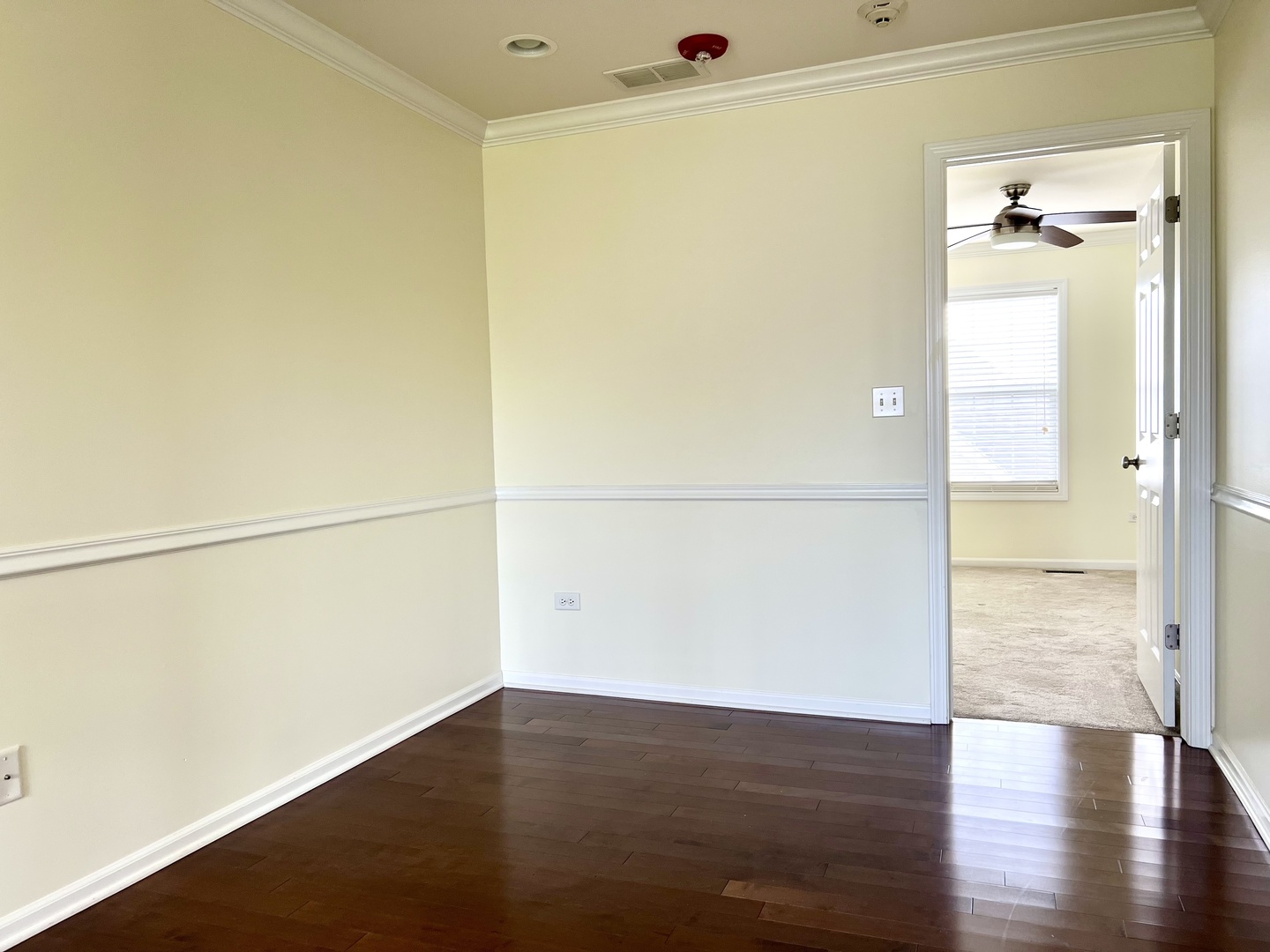 2546 Dunraven Avenue