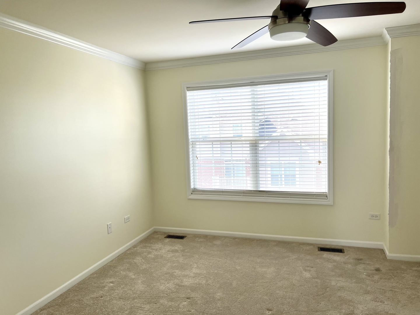 2546 Dunraven Avenue