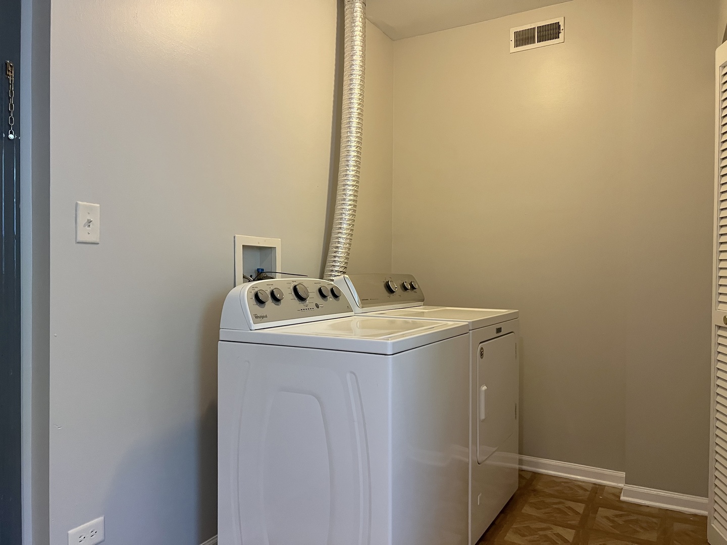 424 N Commerce Street