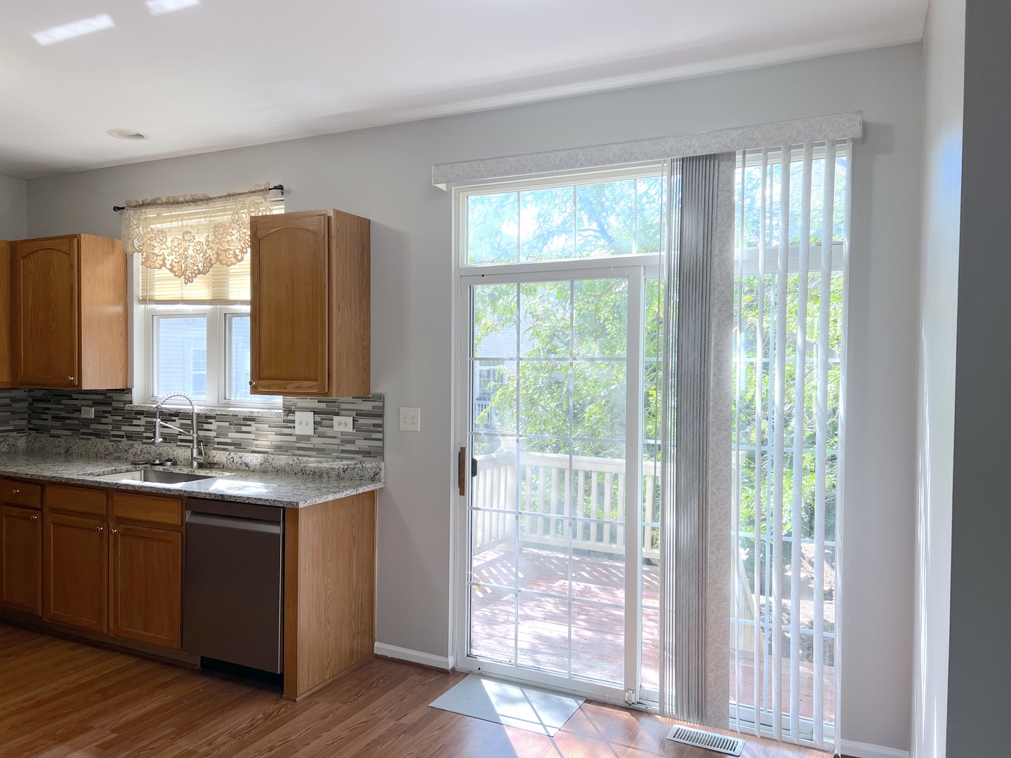 424 N Commerce Street