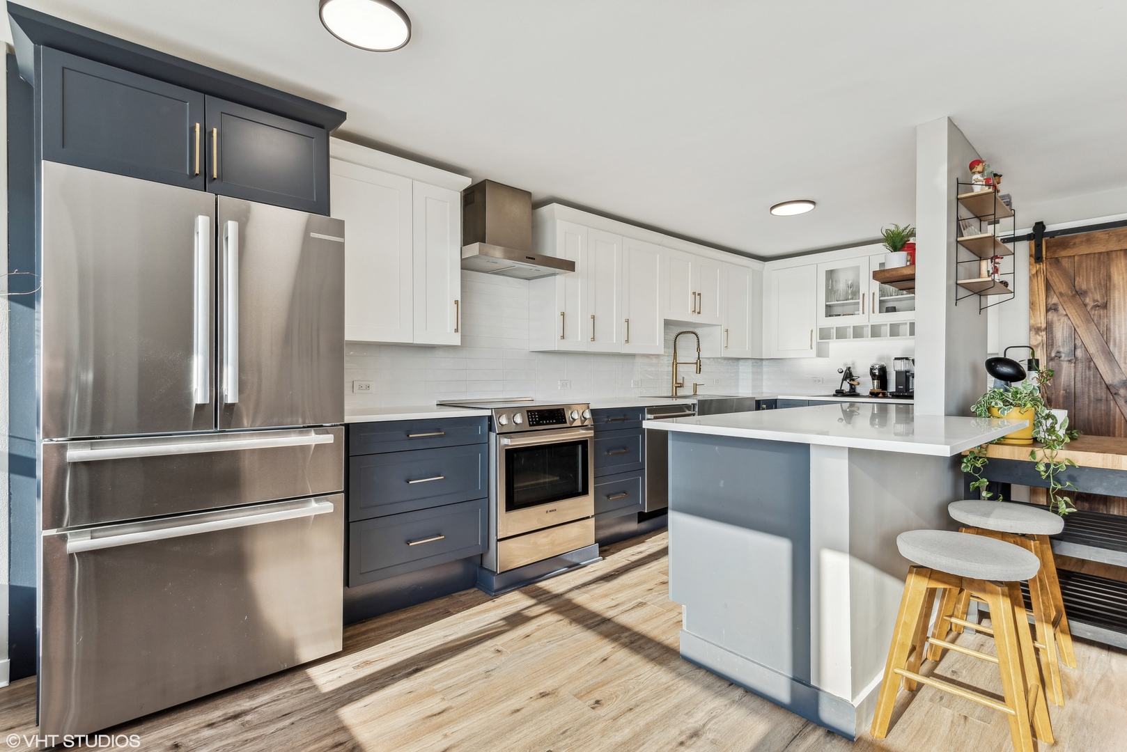 3550 N Lake Shore Drive Unit: 2504