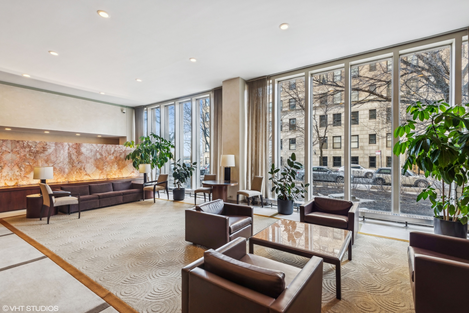 3550 N Lake Shore Drive Unit: 2504