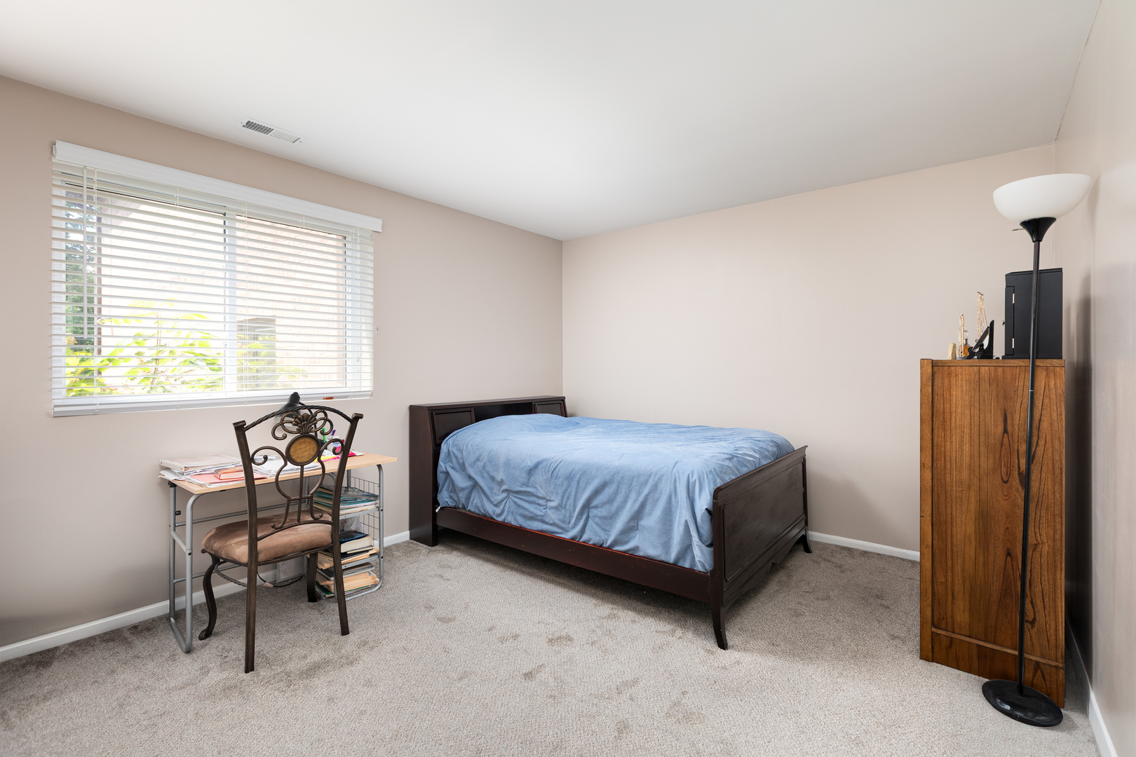 1500 S Fairfield Avenue Unit: 2A