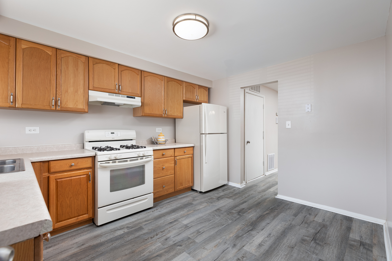 1500 S Fairfield Avenue Unit: 2A