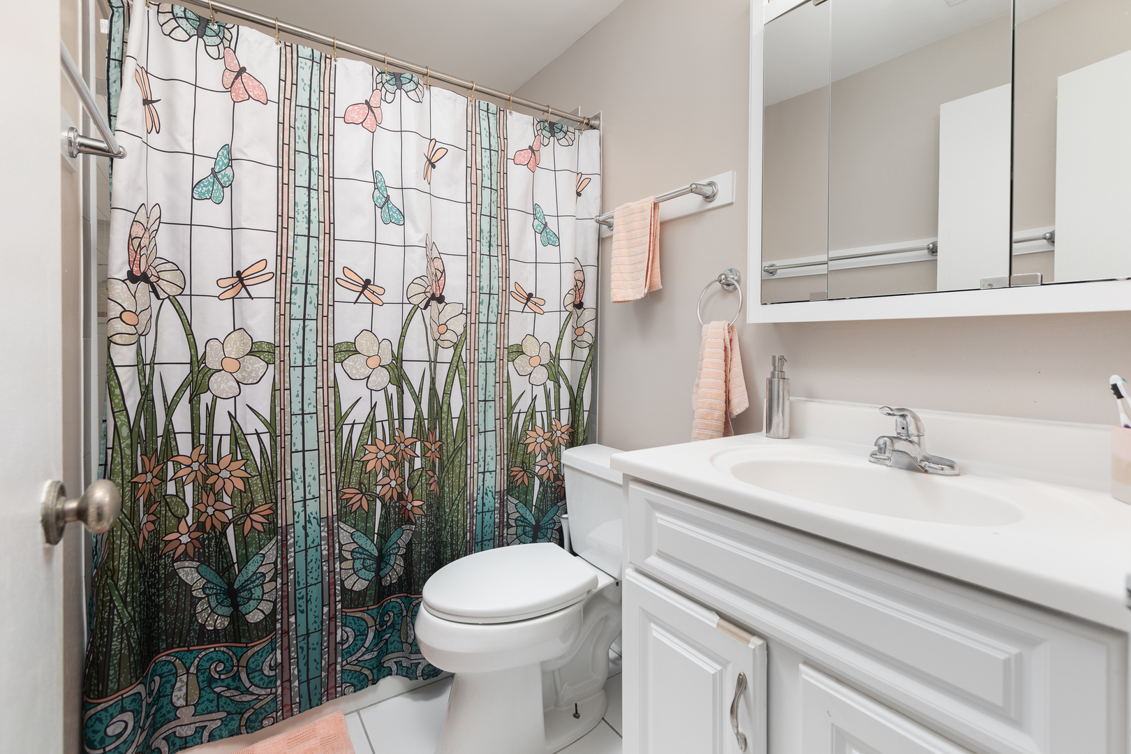 1500 S Fairfield Avenue Unit: 2A