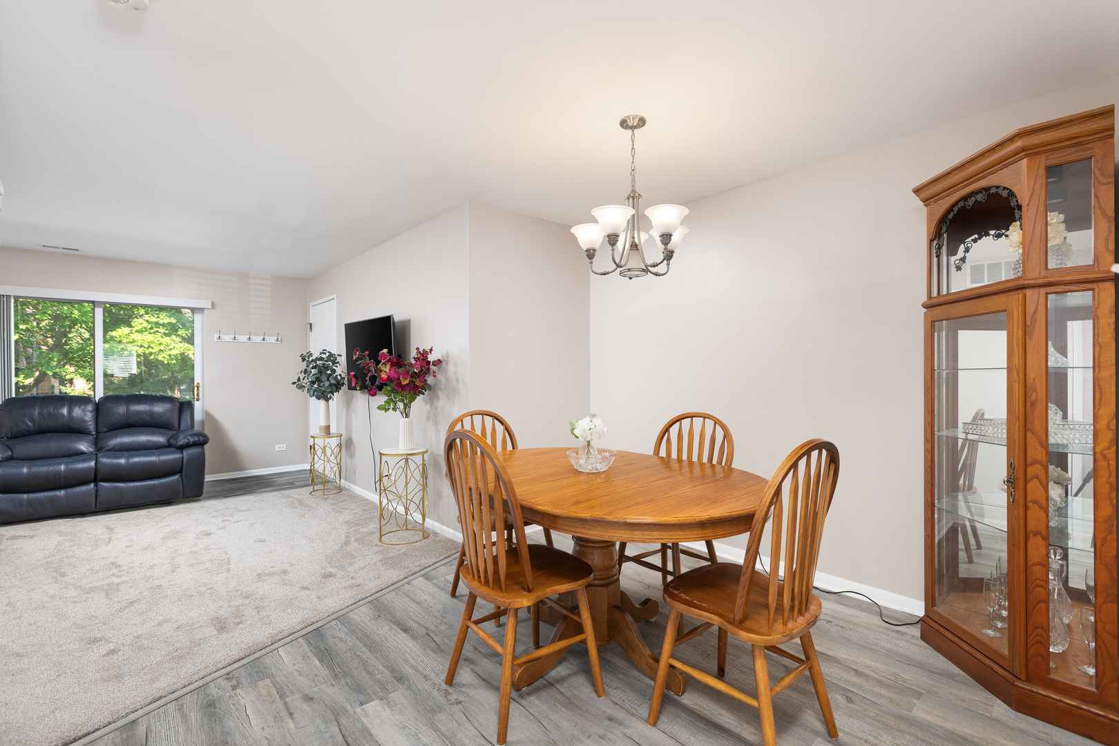 1500 S Fairfield Avenue Unit: 2A