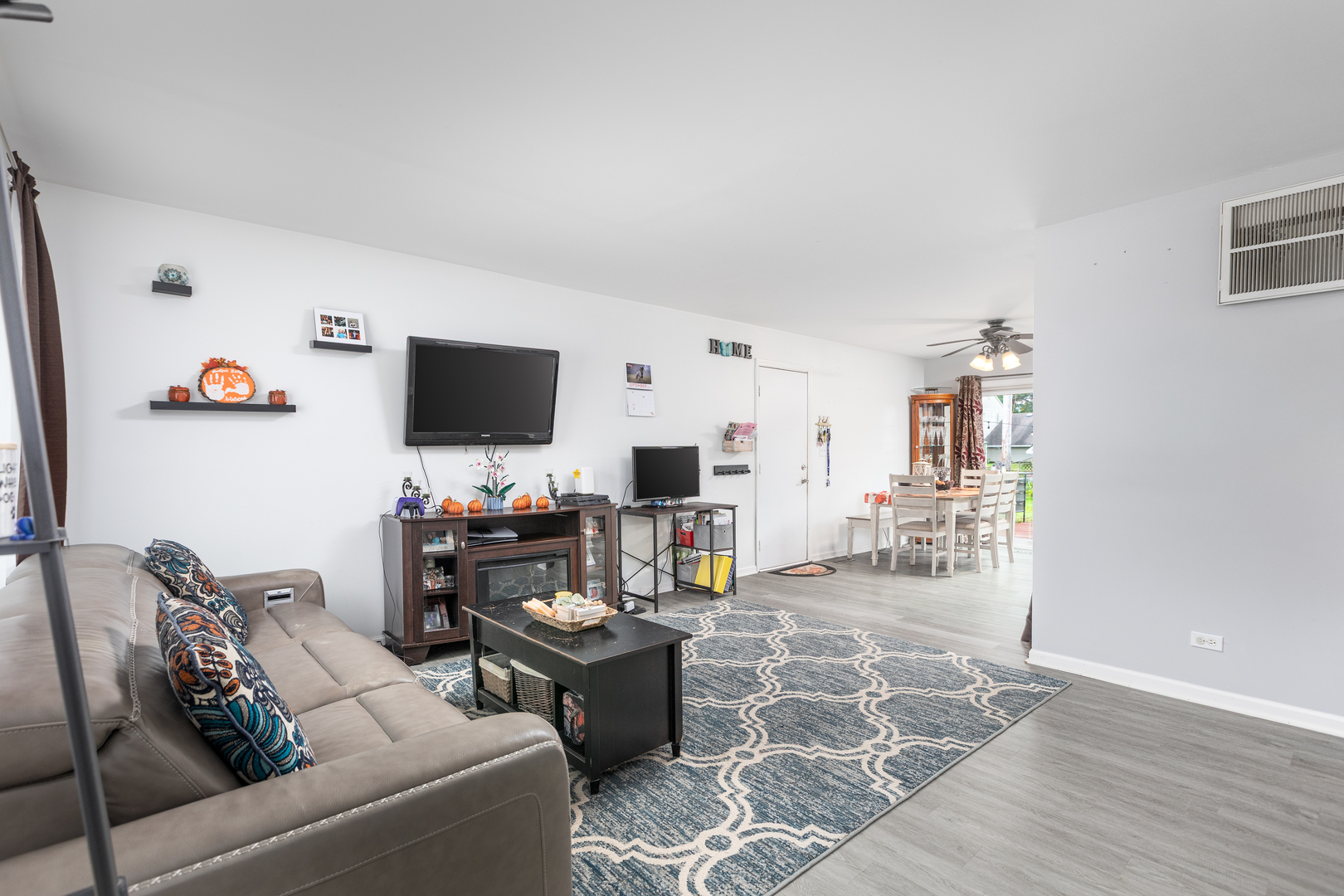 121 E Briarwood Drive