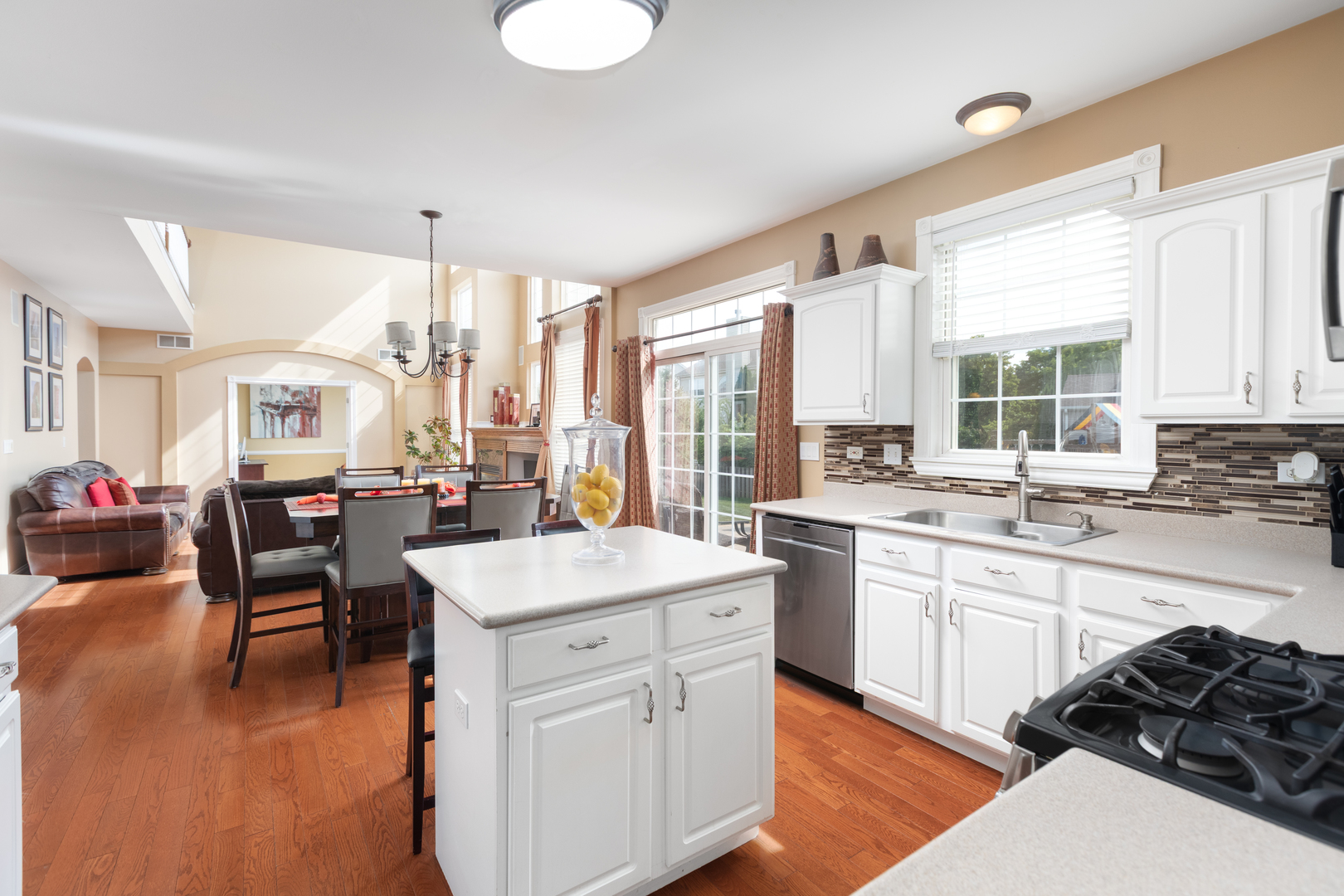 2151 KEMMERER Lane
