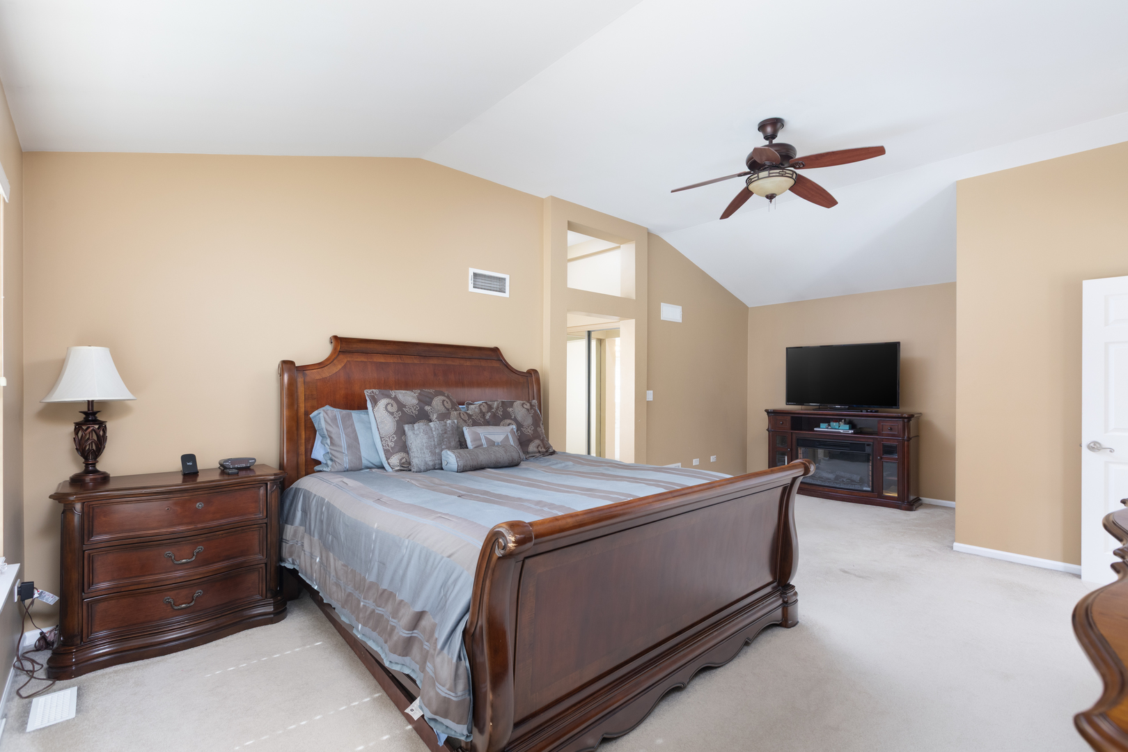 2151 KEMMERER Lane