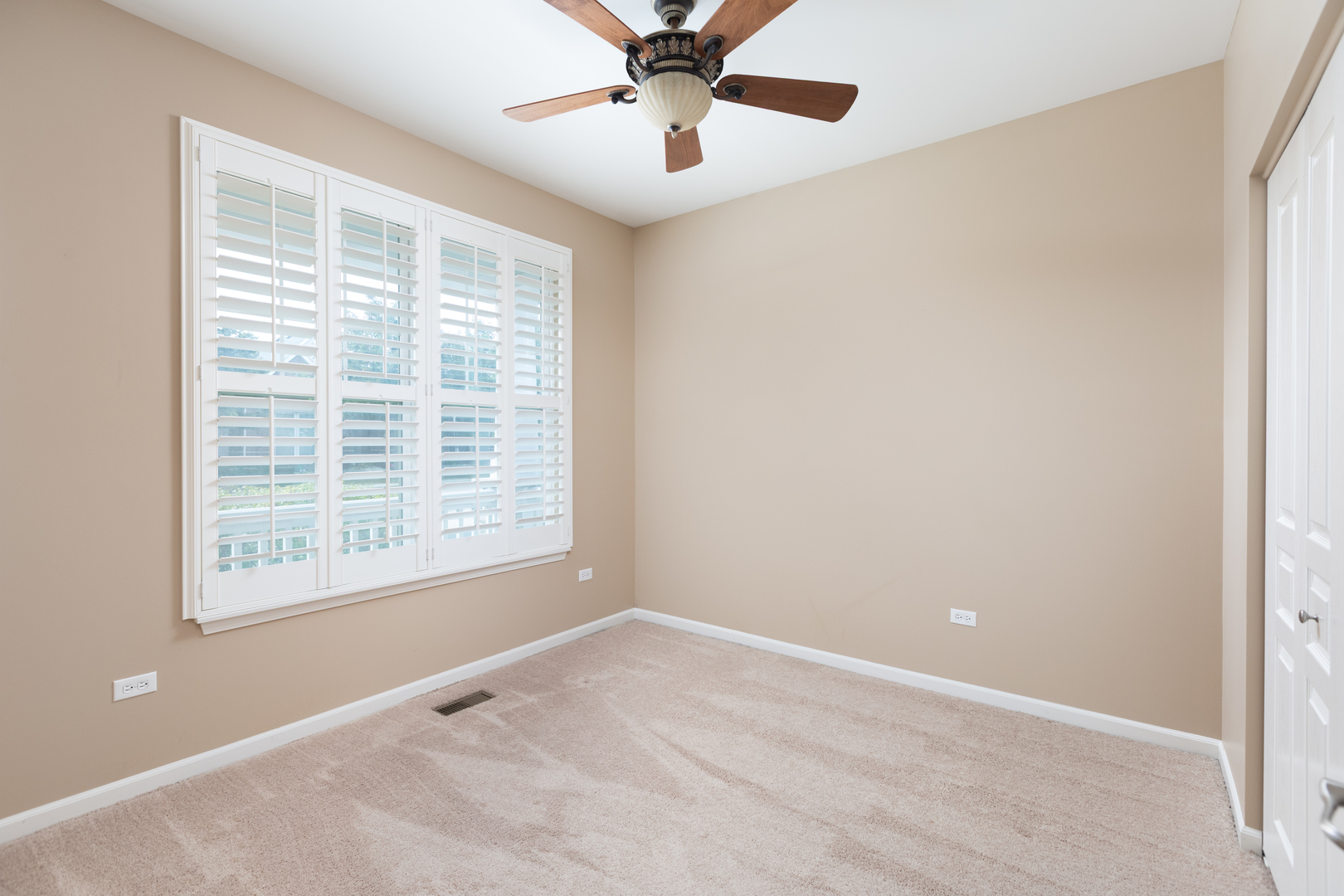 2629 Camberley Circle