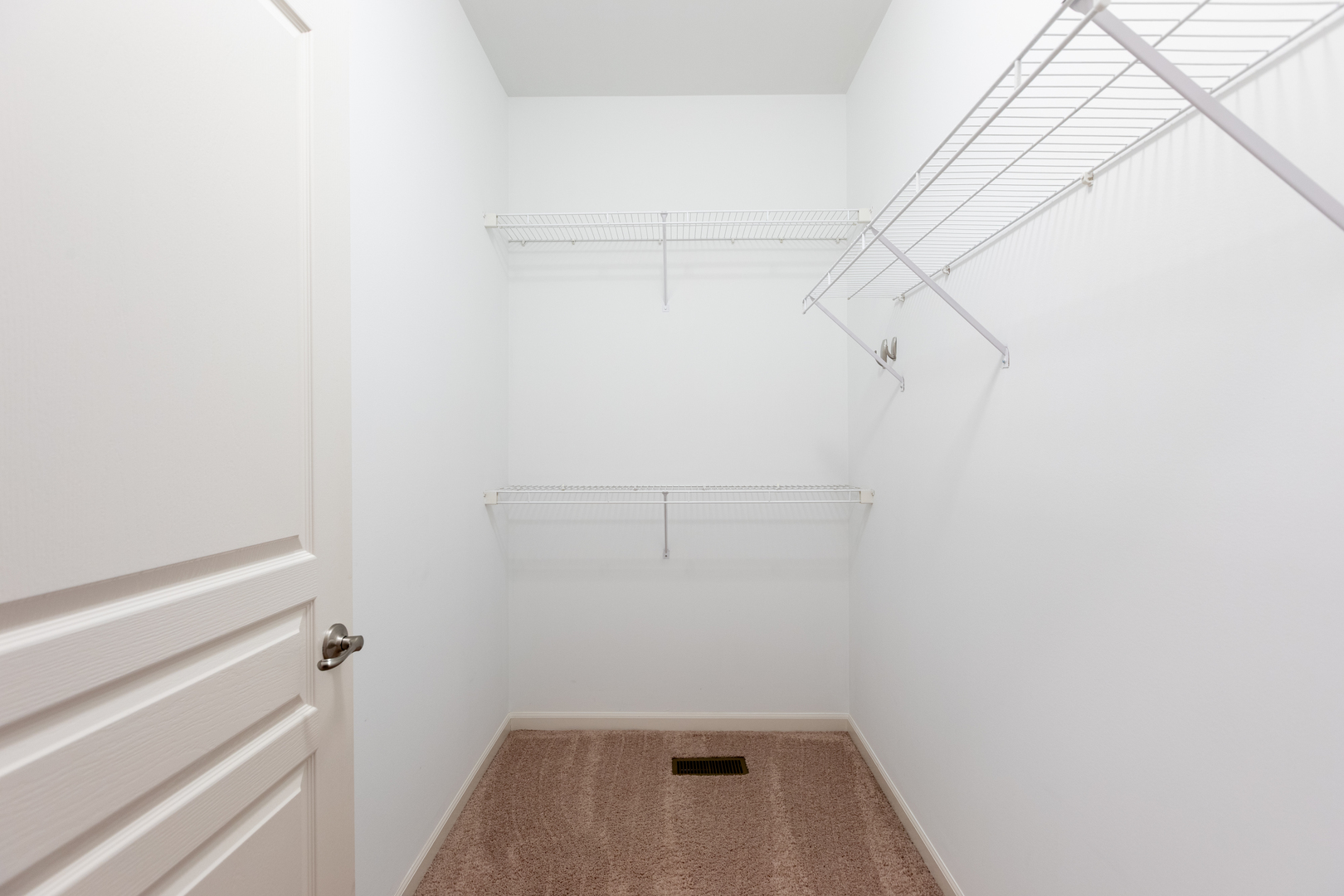 2629 Camberley Circle