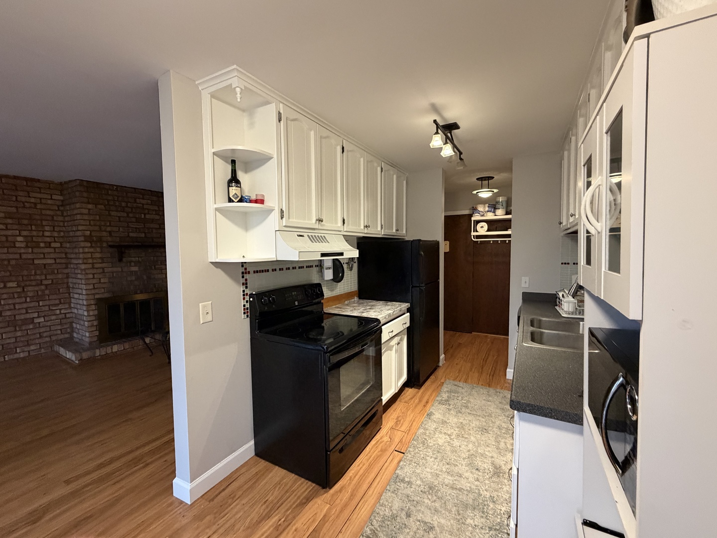 5500 Hillcrest Lane Unit: 3A